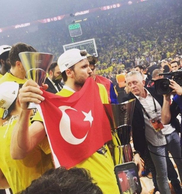 Foto - Tarih yazan Fenerbahçe oyuncuları ne kadar kazanıyor?