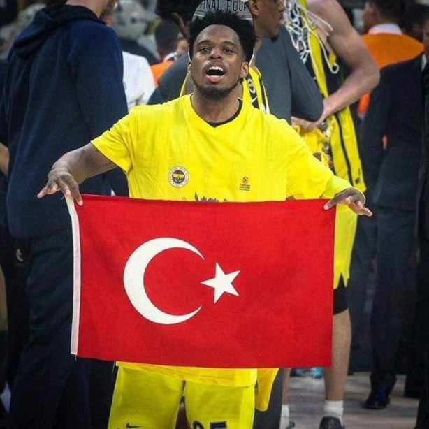 Foto - Tarih yazan Fenerbahçe oyuncuları ne kadar kazanıyor?