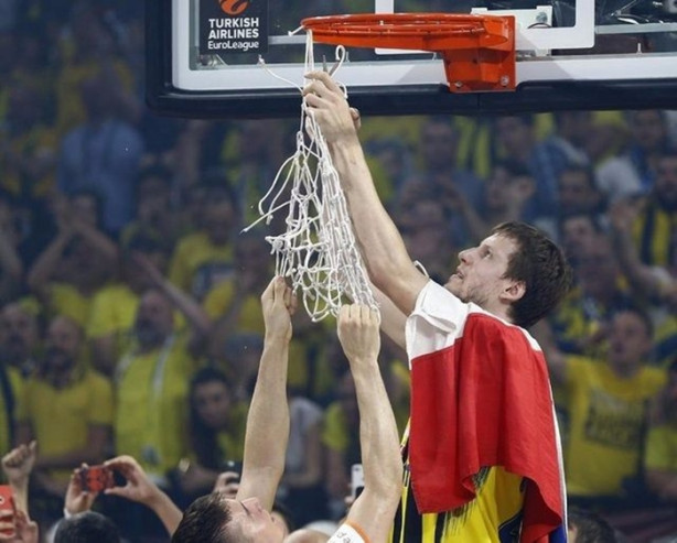 Foto - Tarih yazan Fenerbahçe oyuncuları ne kadar kazanıyor?