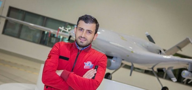 Foto - Tarihçi Erhan Afyoncu, TB2 SİHA'ları yapan Bayraktar ailesiyle ilgili çarpıcı gerçeği açıkladı: Bunu unutuyorlar