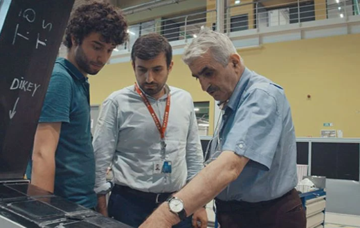 Foto - Tarihçi Erhan Afyoncu, TB2 SİHA'ları yapan Bayraktar ailesiyle ilgili çarpıcı gerçeği açıkladı: Bunu unutuyorlar