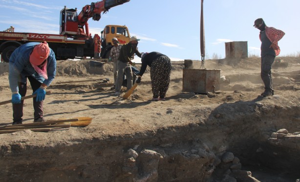 Foto - Tarihe ışık tutacak! Kazdıkları 4 bin 200 yıllık çukurdan bakın ne çıktı
