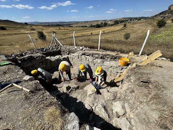 Foto - Tarihe ışık tutmak için gönüllü çalışıyorlar