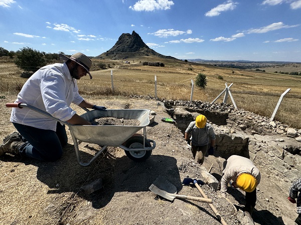 Foto - Tarihe ışık tutmak için gönüllü çalışıyorlar