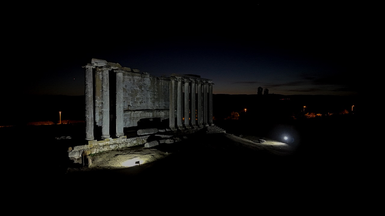Foto - Tarihe ışınlanmanızı sağlayacak yer: Aizanoi Antik Kenti