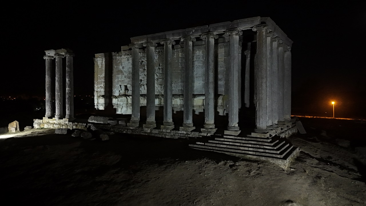 Foto - Tarihe ışınlanmanızı sağlayacak yer: Aizanoi Antik Kenti