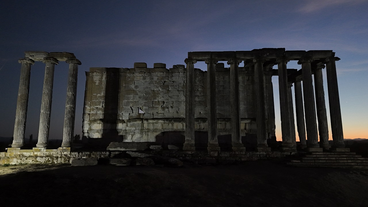 Foto - Tarihe ışınlanmanızı sağlayacak yer: Aizanoi Antik Kenti