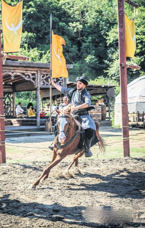 Foto - Tarihe tanıklık edeceksiniz! Bozdağ Film’den bomba Kuruluş Osman hamlesi