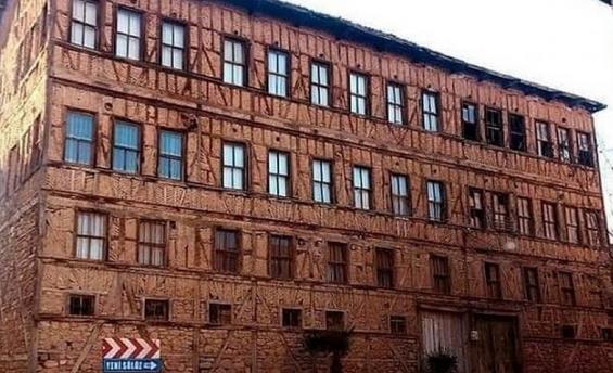 Foto - Tarihi 1800'lü yıllık bina yıkılma tehlikesi var: O ilimizde bulundu! Tarihi bilenler için maalesef üzücü!