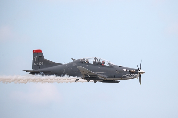 Tarihi anlar! Selçuk Bayraktar HÜRKUŞ ile uçtu