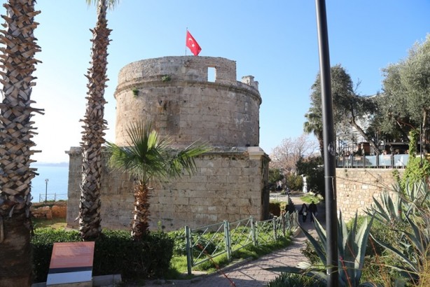 Foto - Tarihi bir yapı: Hıdırlık Kulesi