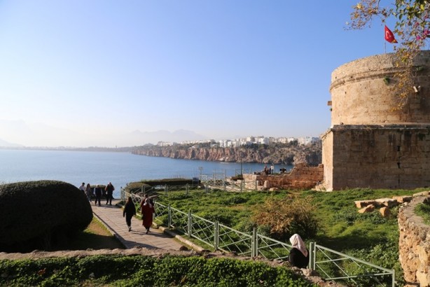 Foto - Tarihi bir yapı: Hıdırlık Kulesi