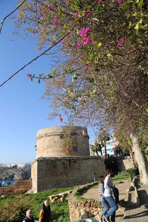 Foto - Tarihi bir yapı: Hıdırlık Kulesi