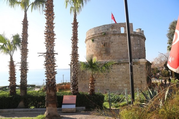 Foto - Tarihi bir yapı: Hıdırlık Kulesi