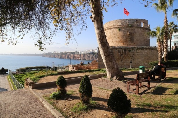 Foto - Tarihi bir yapı: Hıdırlık Kulesi