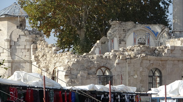 Foto - Tarihi cami depremde yıkılmıştı! 