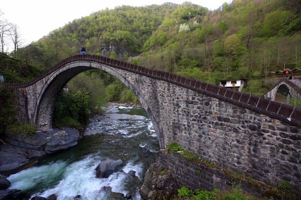 Tarihi "Çifte Köprüler" turistlerin büyük ilgisini çekiyor