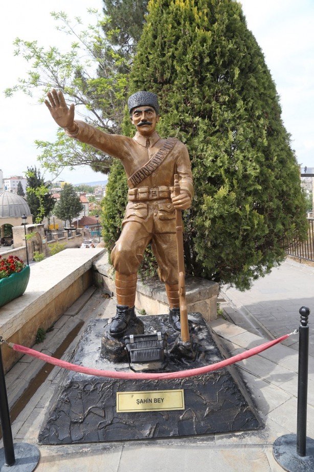 Foto - Tarihi dokusuyla görenleri büyülüyor: Antep Kalesi