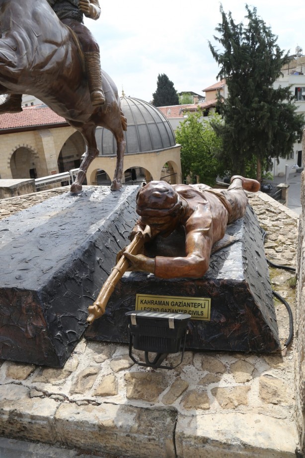 Foto - Tarihi dokusuyla görenleri büyülüyor: Antep Kalesi
