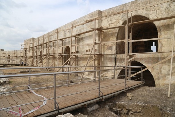 Foto - Tarihi dokusuyla görenleri büyülüyor: Antep Kalesi