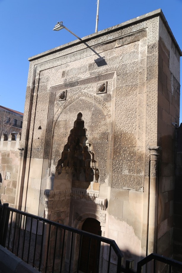 Foto - Tarihi dokusuyla görenleri büyülüyor: Zinciriye Medresesi - Aksaray