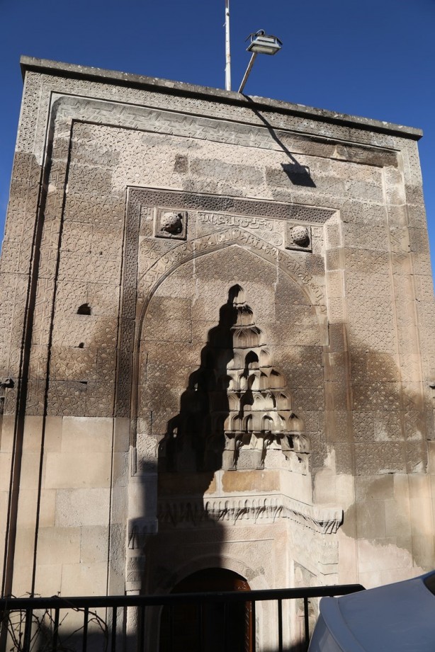 Foto - Tarihi dokusuyla görenleri büyülüyor: Zinciriye Medresesi - Aksaray