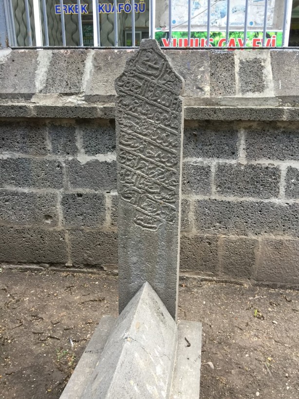 Foto - Tarihi dokusuyla Nebi (Peygamber) Camii