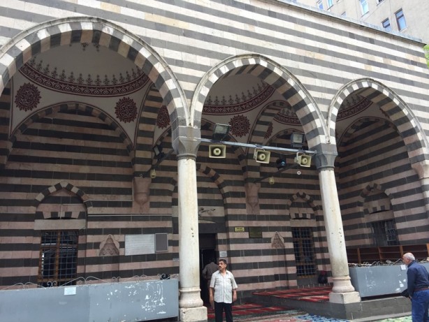 Foto - Tarihi dokusuyla Nebi (Peygamber) Camii