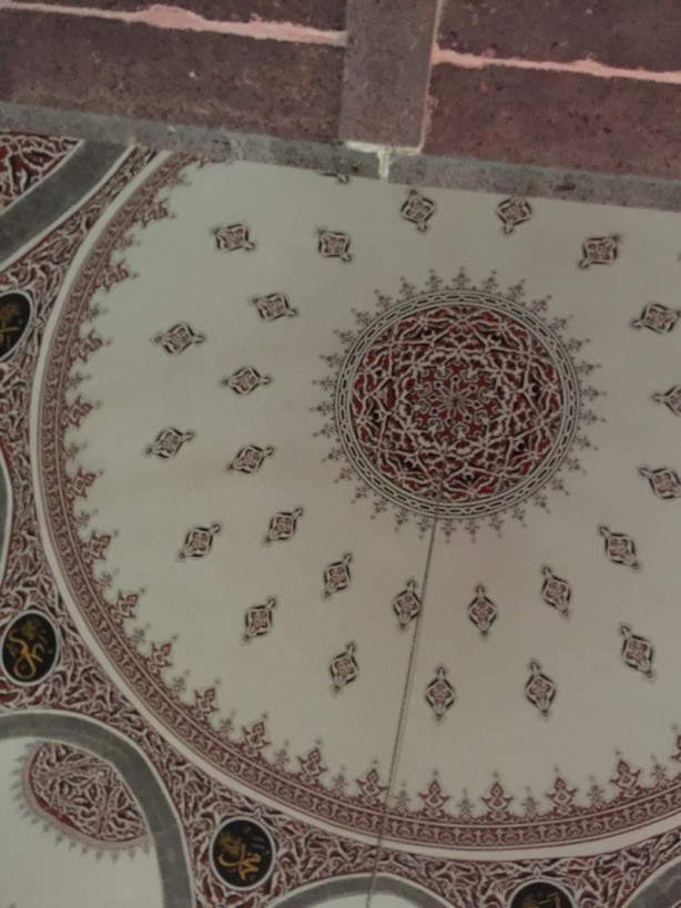 Foto - Tarihi dokusuyla Nebi (Peygamber) Camii