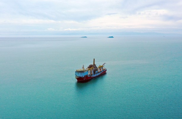 Tarihi gaz ve petrol hamleleri sonrası skandal! Bölgede çalışanların ailelerine gidip bakın ne yaptılar