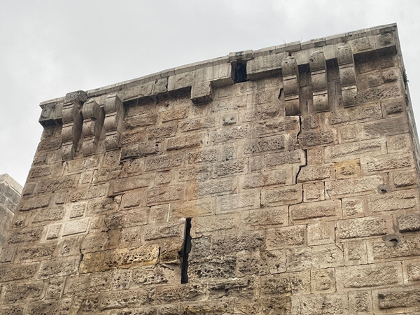 Foto - Tarihi Gaziantep Kalesi depremde hasar gördü