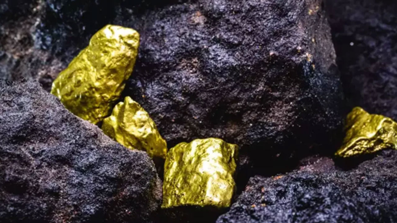 Foto - Tarihi gelişme kamuoyuna duyuruldu! Dev makine o elementi altına dönüştürdü: 86 milyar altın üretildi