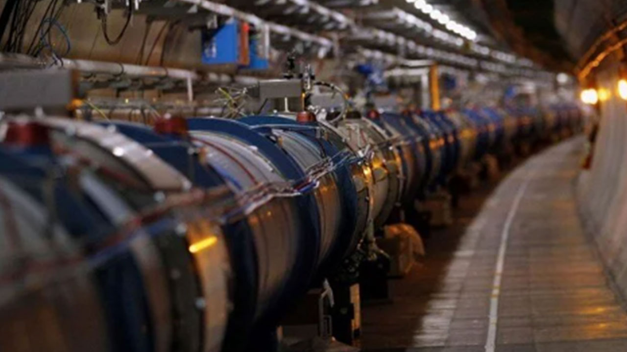 Foto - Tarihi gelişme kamuoyuna duyuruldu! Dev makine o elementi altına dönüştürdü: 86 milyar altın üretildi