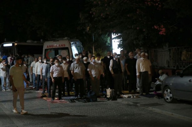 Foto - Tarihi gün! Vatandaşlar Ayasofya'ya akın etti 
