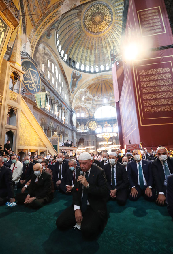 Foto - Tarihi günde tarihi anlar! Dünya, Ayasofya'daki bu görüntüleri konuşuyor