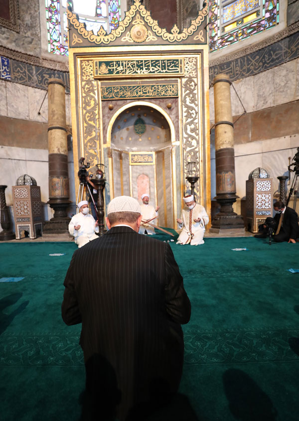 Foto - Tarihi günde tarihi anlar! Dünya, Ayasofya'daki bu görüntüleri konuşuyor