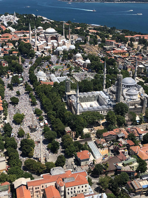 Foto - Tarihi günde tarihi anlar! Dünya, Ayasofya'daki bu görüntüleri konuşuyor