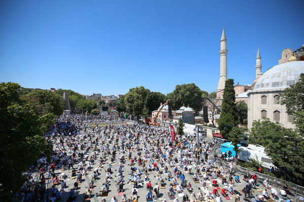 Foto - Tarihi günde tarihi anlar! Dünya, Ayasofya'daki bu görüntüleri konuşuyor