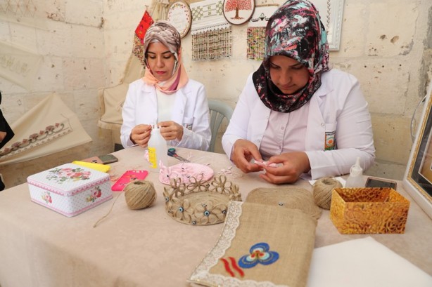 Foto - Tarihi han kadınlarla canlandı