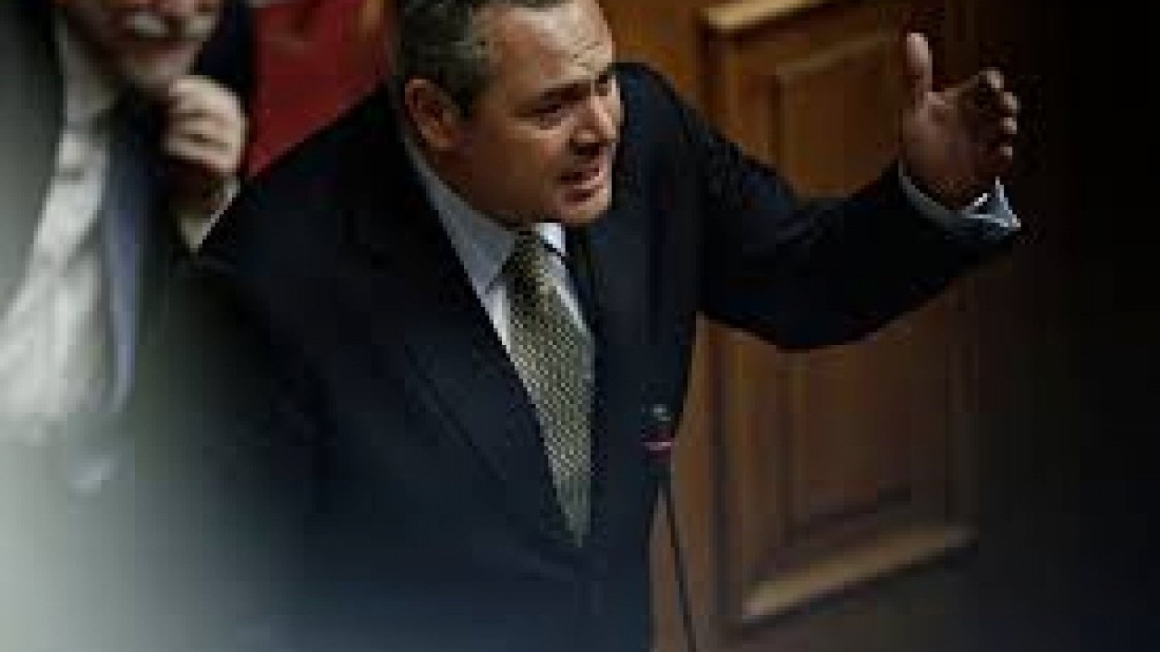 Tarihi itiraf: Hafter'i yanlış eylemlerle Türkiye'nin kollarına ittik