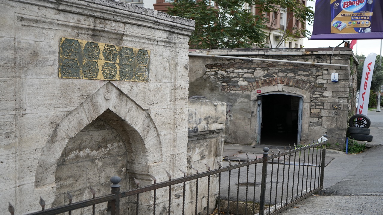 Foto - Tarihi Karagöz Evi lastikçiye dönüştü! 400 yıllık miras kaderine terk edildi