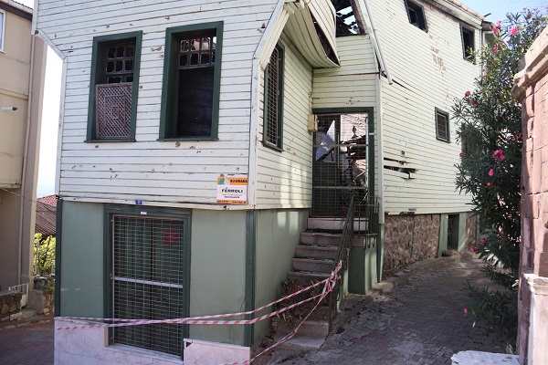 Foto - Tarihi konak gün yüzüne çıkıyor