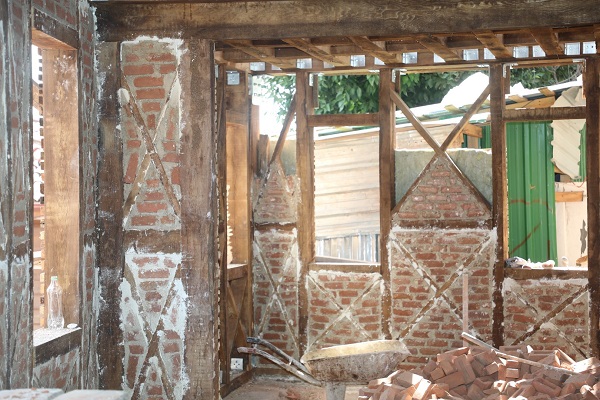 Foto - Tarihi konak gün yüzüne çıkıyor