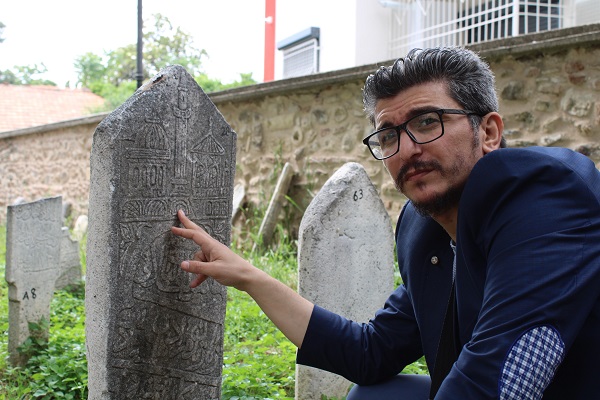 Foto - Tarihi külliyenin gizemi çözülecek! 2 asırlık mezar taşının sırrı