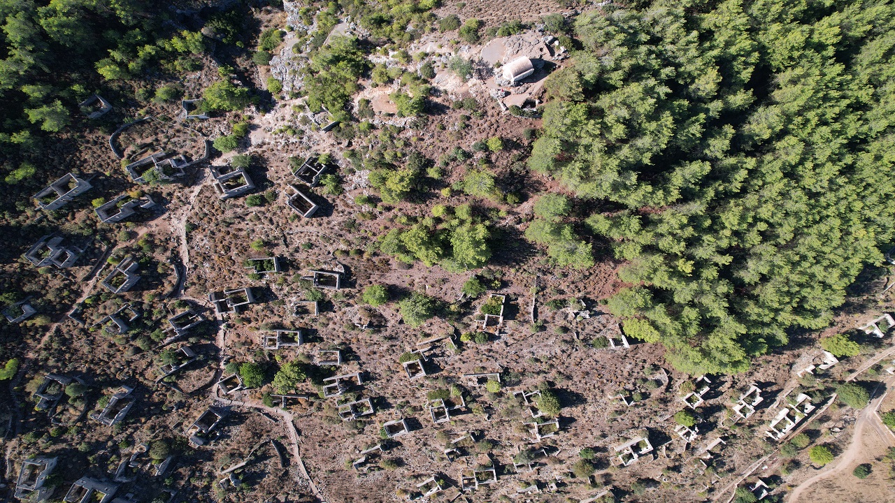 Foto - Tarihi MÖ 4.yüzyıla dayanıyor! Tüm gözlerden uzak hayalet kasaba: Kayaköy