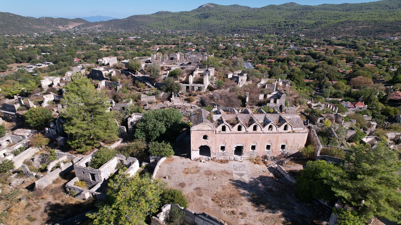 Foto - Tarihi MÖ 4.yüzyıla dayanıyor! Tüm gözlerden uzak hayalet kasaba: Kayaköy