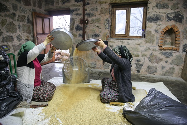 Foto - Tarihi taş değirmende 20 kişiye istihdam sağlanıyor