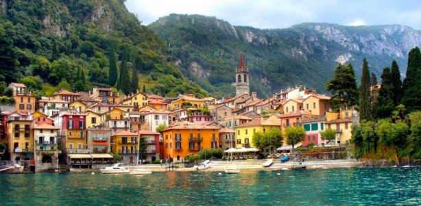 Foto - Tarihi Varenna şehri güzelliğiyle göz dolduruyor