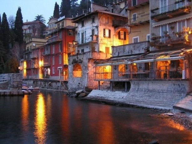 Foto - Tarihi Varenna şehri güzelliğiyle göz dolduruyor