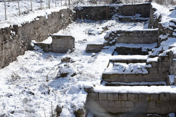 Foto - Tarihi yapılar kar ile beyaza büründü